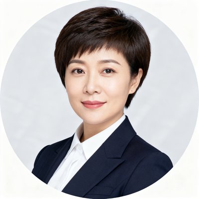 产品总监王芳圆形头像，短发职业女性